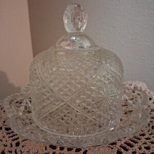Glass dome butter dish